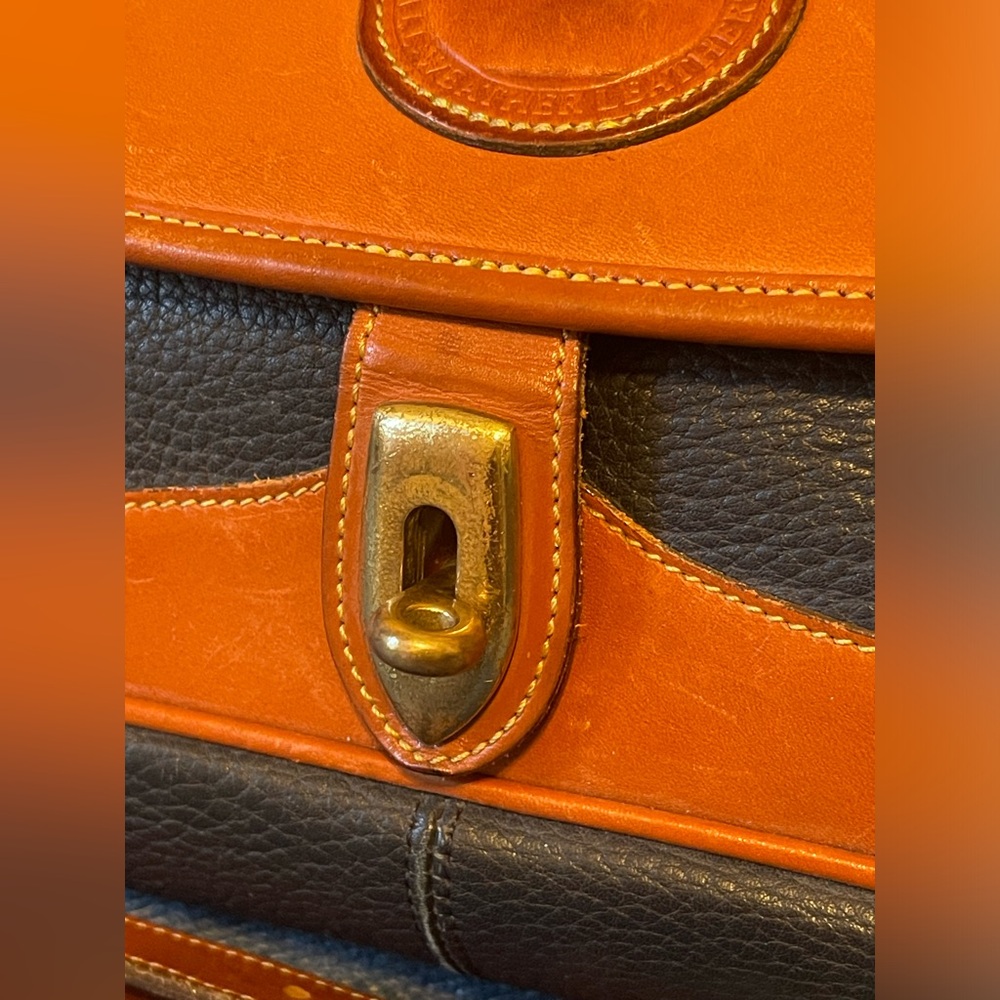 Vintage Dooney & Bourke All Weather Leather Carrier Bag Medium Sized - Picture 10 of 17